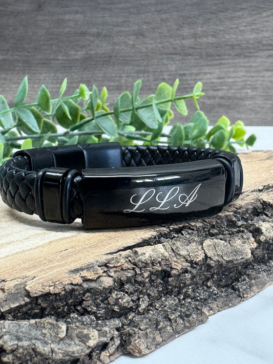 Rugged Elegance: Men's Braided Leather Bracelet