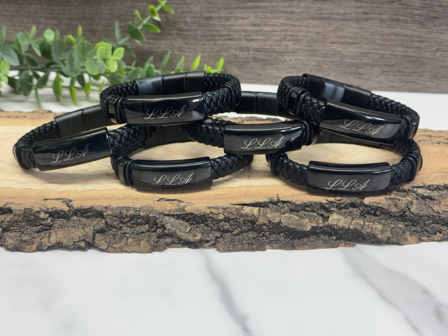 Rugged Elegance: Men's Braided Leather Bracelet