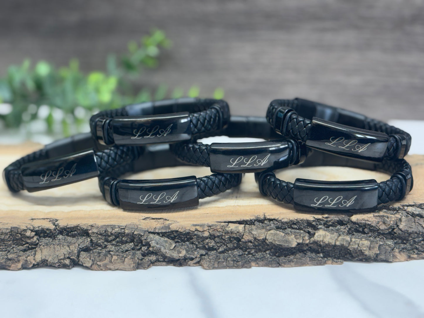 Rugged Elegance: Men's Braided Leather Bracelet
