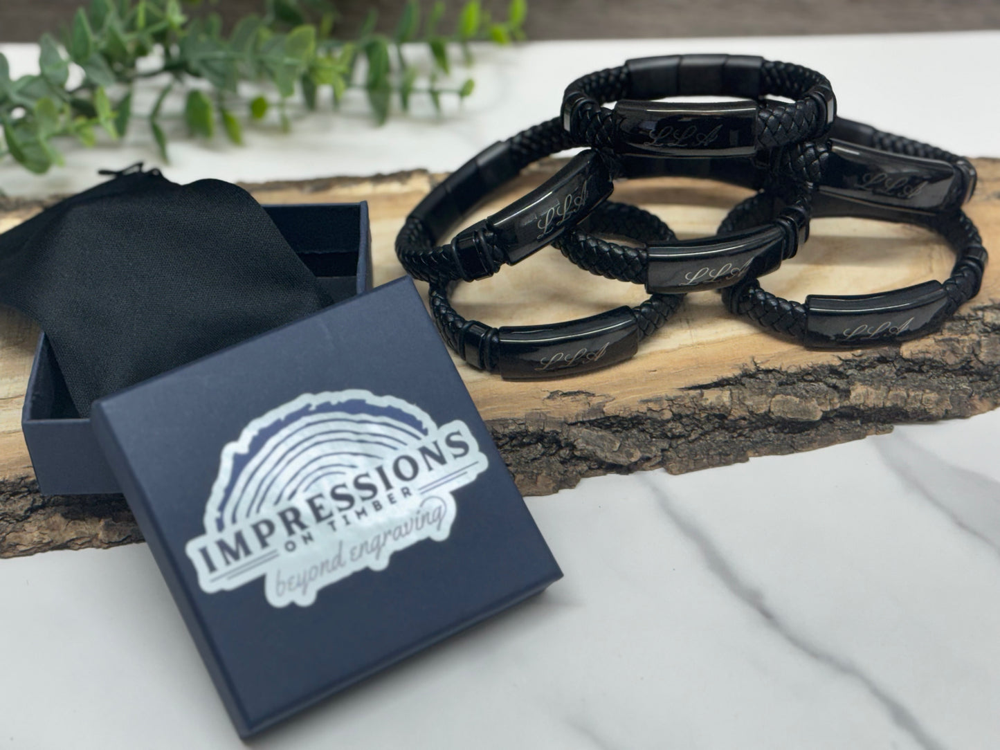 Rugged Elegance: Men's Braided Leather Bracelet