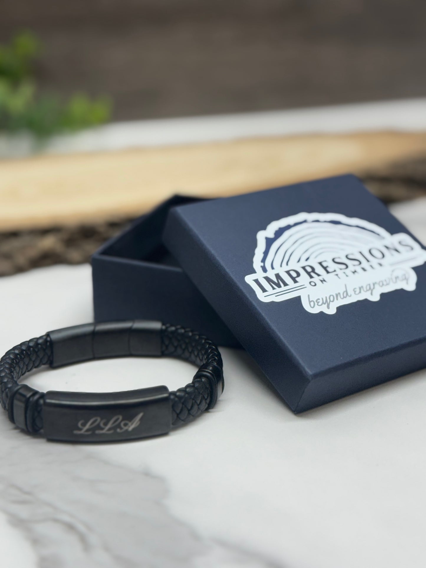 Rugged Elegance: Men's Braided Leather Bracelet