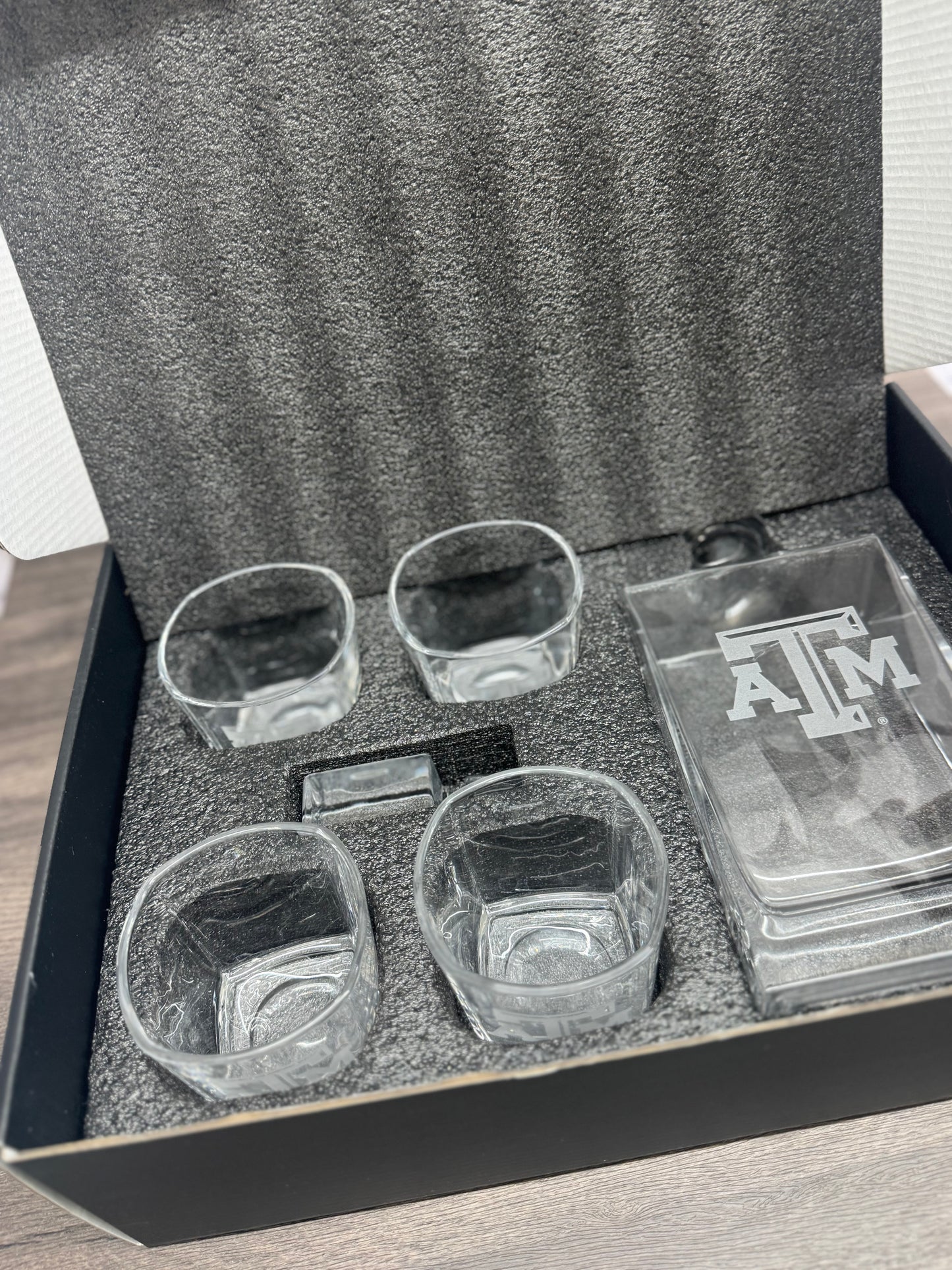 TAMU - Decanter Set